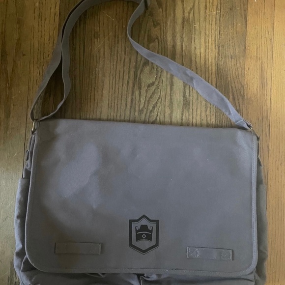 Clash Royal Messenger Bag Gray - Picture 2 of 11